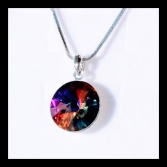 NEW Volcano Rivoli Crystal Pendant/Necklace - Picture 3 of 3